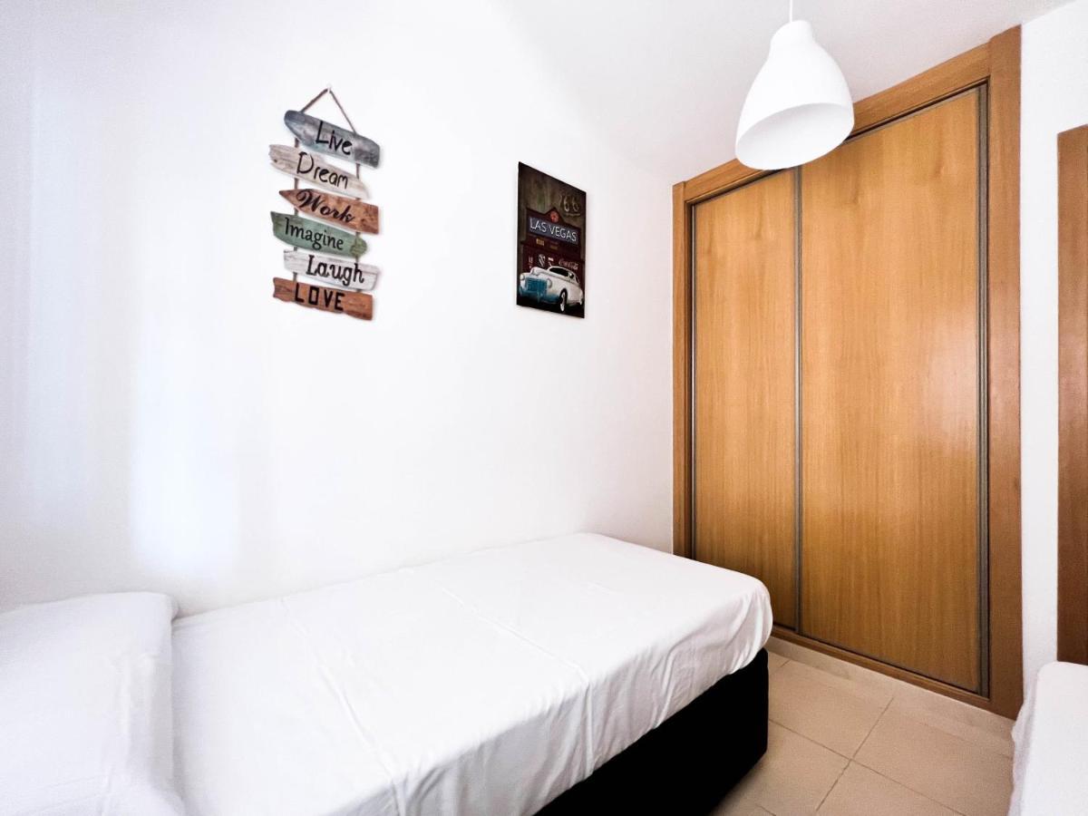 Renovated Apartment On The First Line โอโรเปซาเดลมาร์ ภายนอก รูปภาพ