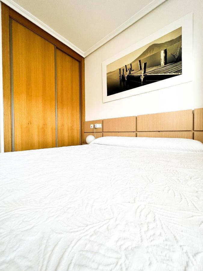 Renovated Apartment On The First Line โอโรเปซาเดลมาร์ ภายนอก รูปภาพ